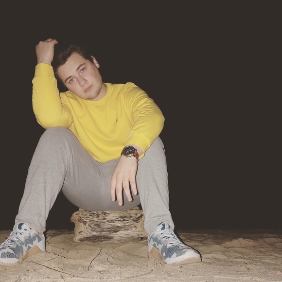 Meet your Posher, Chase - Picture 1 of 1